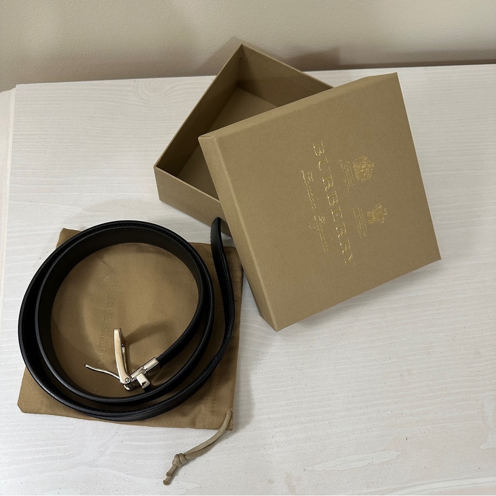 Burberry REVERSIBLE LONDON CHECK AND LEATHER BELT - Picture 1 of 14